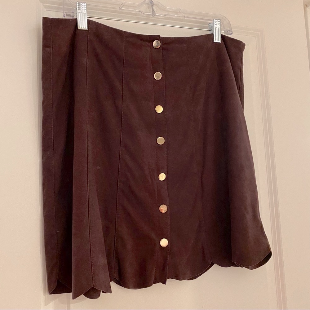 Scallop hem mini skirt